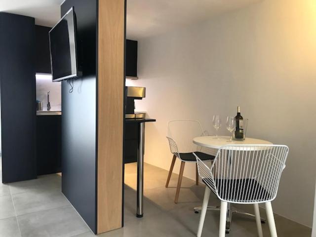 Acogedor Estudio Suite En Urbanizacion Tranquila Фамара Экстерьер фото